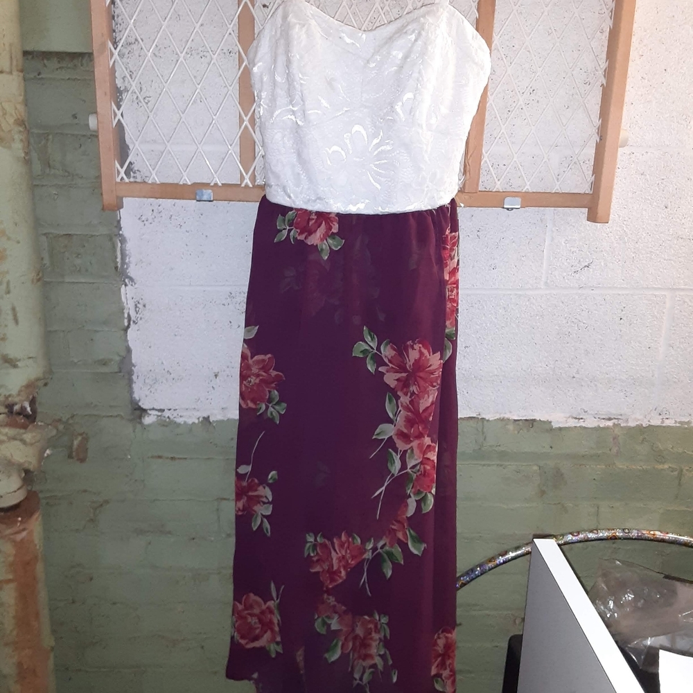 Dress - Picture 2 of 3
